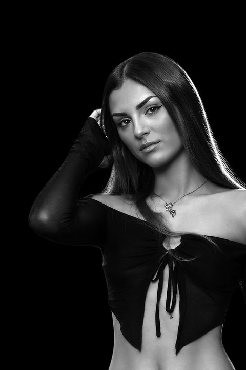 Carla Ros, Hard Techno · PLAYNOW
